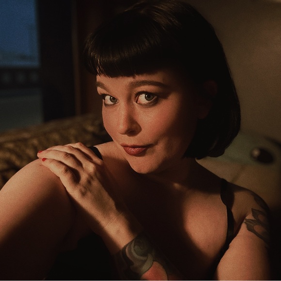 Meet the Posher Other - Meet your Posher, Alex